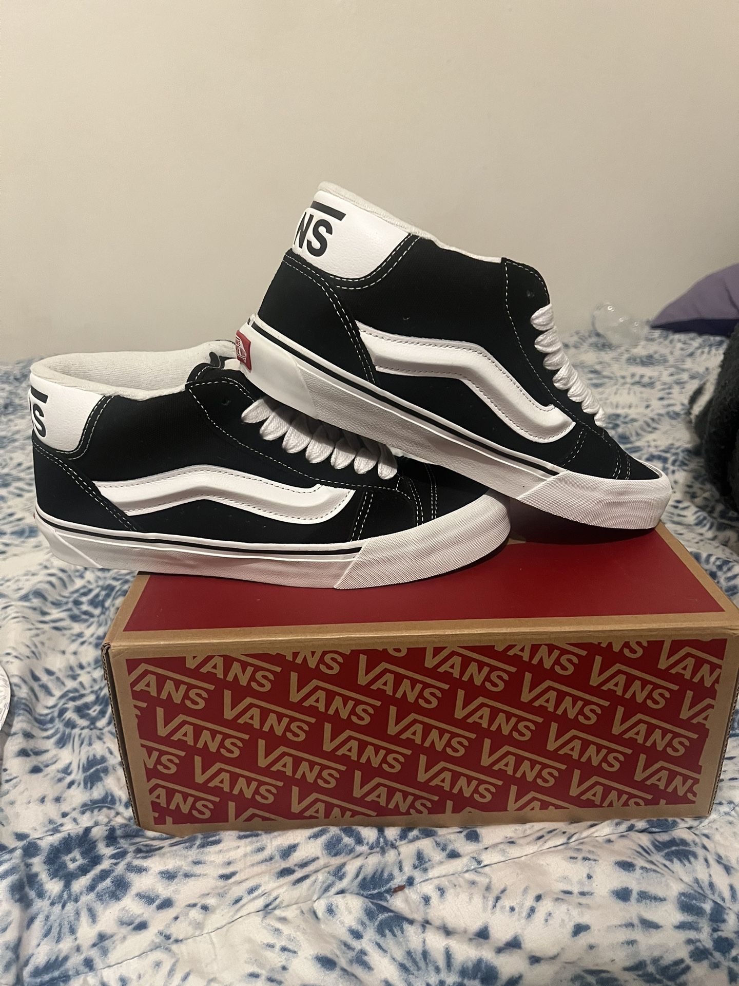 New 7 Men Vans