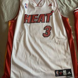 Vintage 90’s Adidas Miami Heat Dwayne Wade #3 Basketball Jersey Men’s Size M
