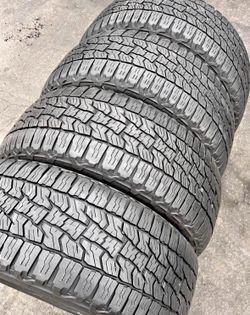 225/55/18 Falken Set de Tires con 80% de vida las 4