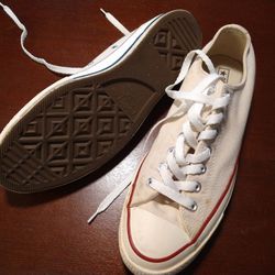 Converse All Stars/Chuck Taylors