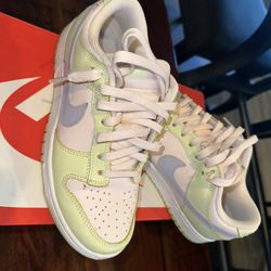 Women’s nike dunk low