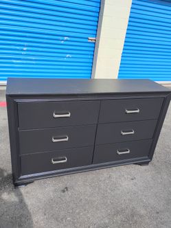 Dresser chest storage bedroom - delivery available
