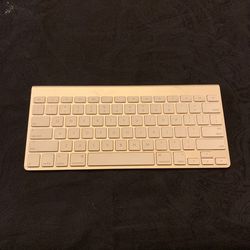 Wireless Apple Key Board 