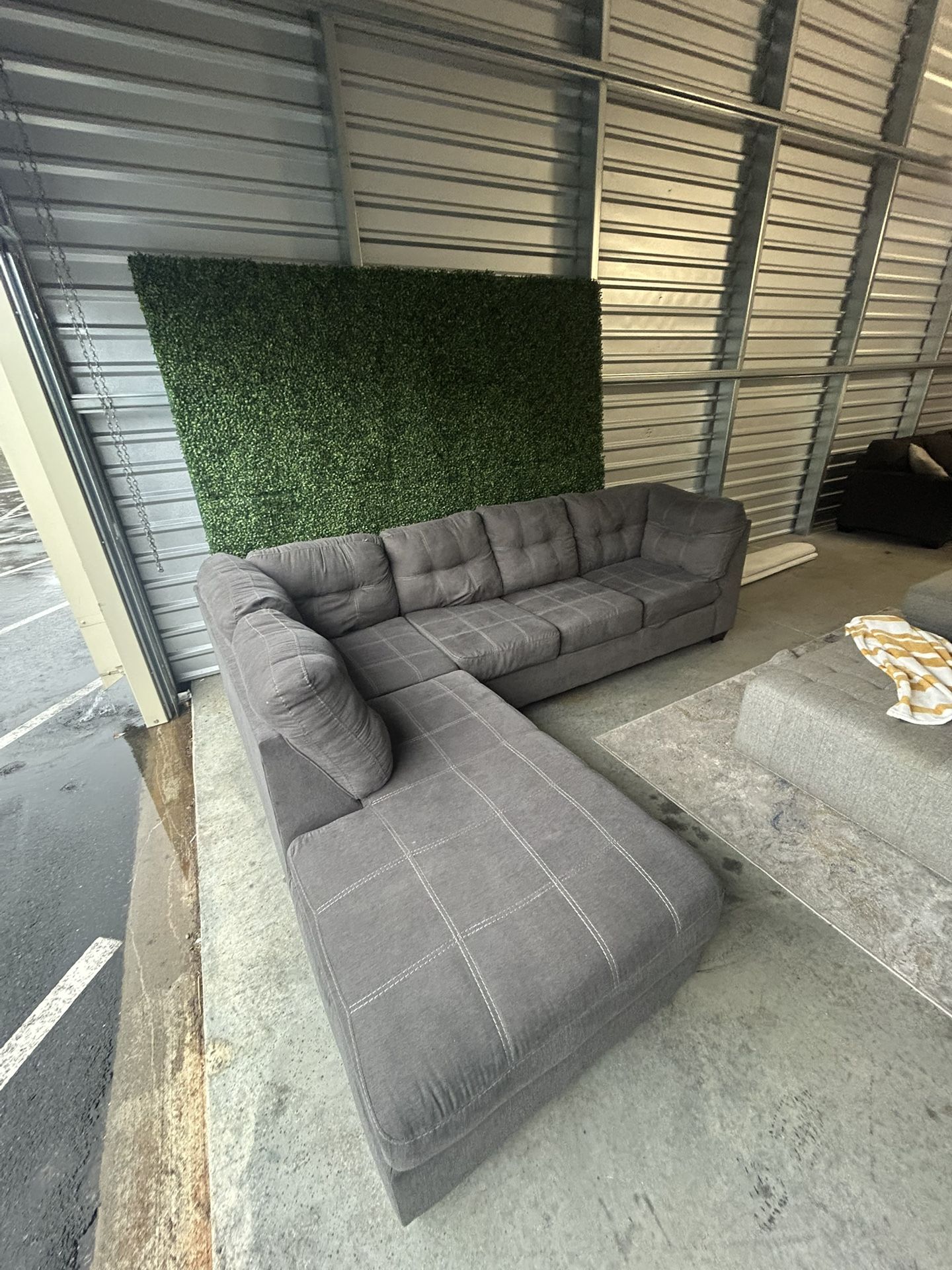 Sectional Sofa/ Couch (We Deliver) 