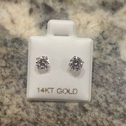 14K Gold FL Diamond Earrings 