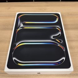 iPad Pro 13" M4 7th Gen 256GB Unlock***WiFi And Cellular 