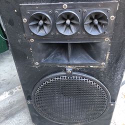 Pair Of Pyle Heavy Duty Speakers 15”
