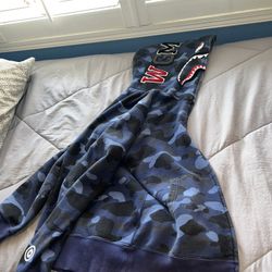 Authentic Bape Hoodie (L)
