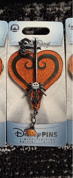 Disney Kingdom Hearts Jack Skellington Keyblade Pin