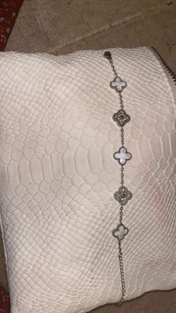 Clover bracelet
