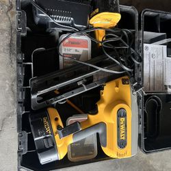 Dewalt, Cordless 16 Gauge Nailer