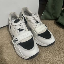 Burberry Sneakers
