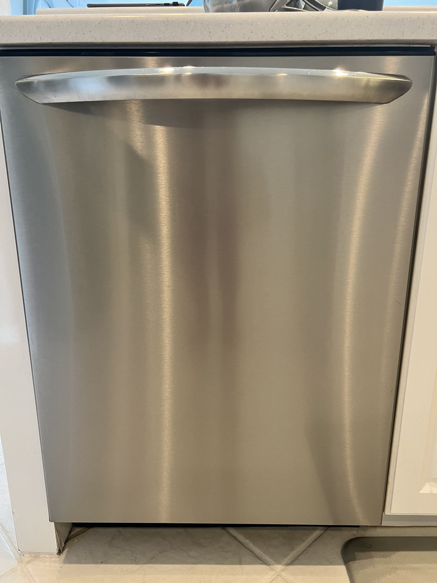 REDUCED! Frigidaire Gallery Dishwasher