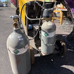 Storage unit moving sale @ extra space storage