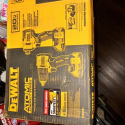 Dewalt 20 V Impact And Real Set With Two Batteries And Charger 100$