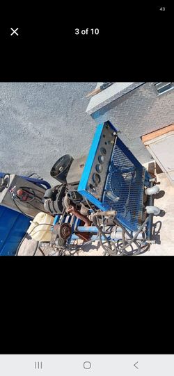 vendo   este equipo para  lavar carpetas o para.loquelo.qieras usar esdegasolina trae para calentar