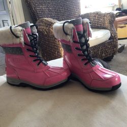 Women’s UGG Winter Boots  Size 5