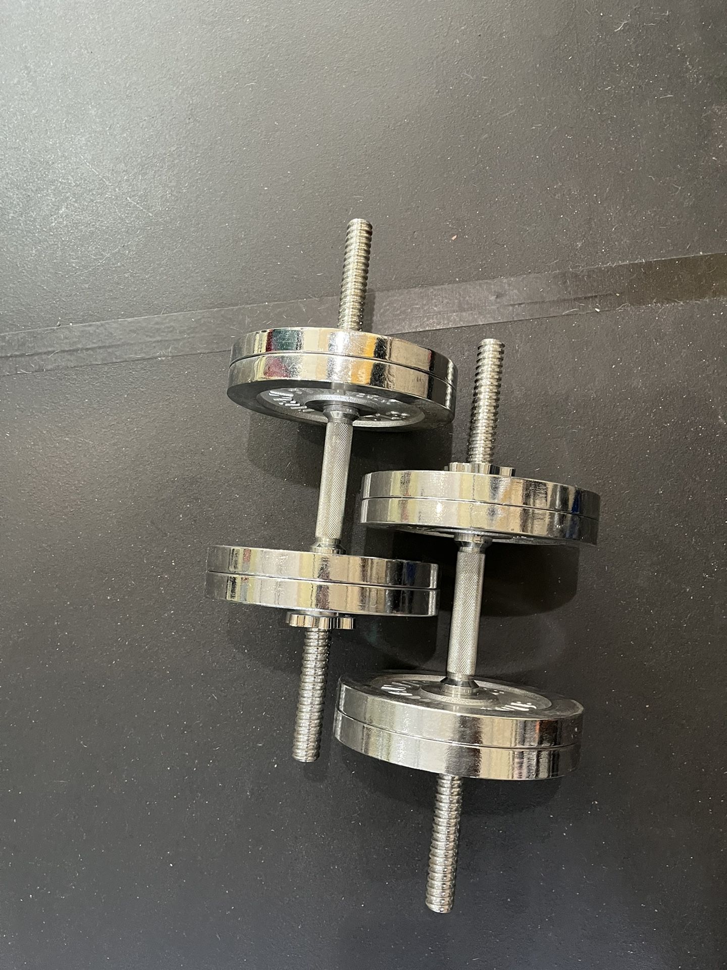 Titan Fitness Chrome 200 Pounds Adjustable Dumbbells