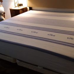 Vibe 12-inch Gel Memory Foam King Mattress