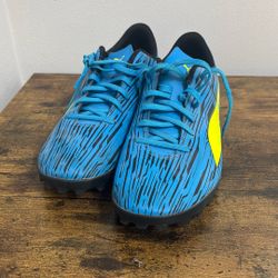 Soccer Shoes Male, 9 And A Half 
