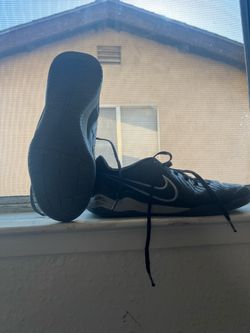 size 6 1/2 Nike, indoor soccer shoes, dark, blue, black,, and gray, size 6 1/2