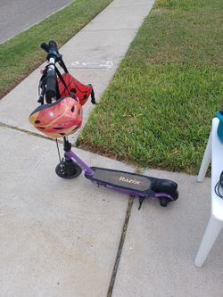 Razor scooter and 2 helmets