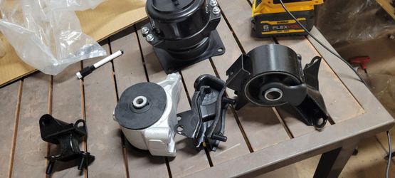 2006 ----- 2008 Honda Pilot motor and transmission mount set