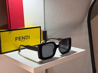 Women sunglasses