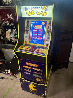 Arcade 1 up super Pac-Man with 7 installed games
