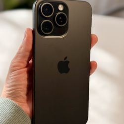 iPhone 15 Pro Max Unlocked 256GB