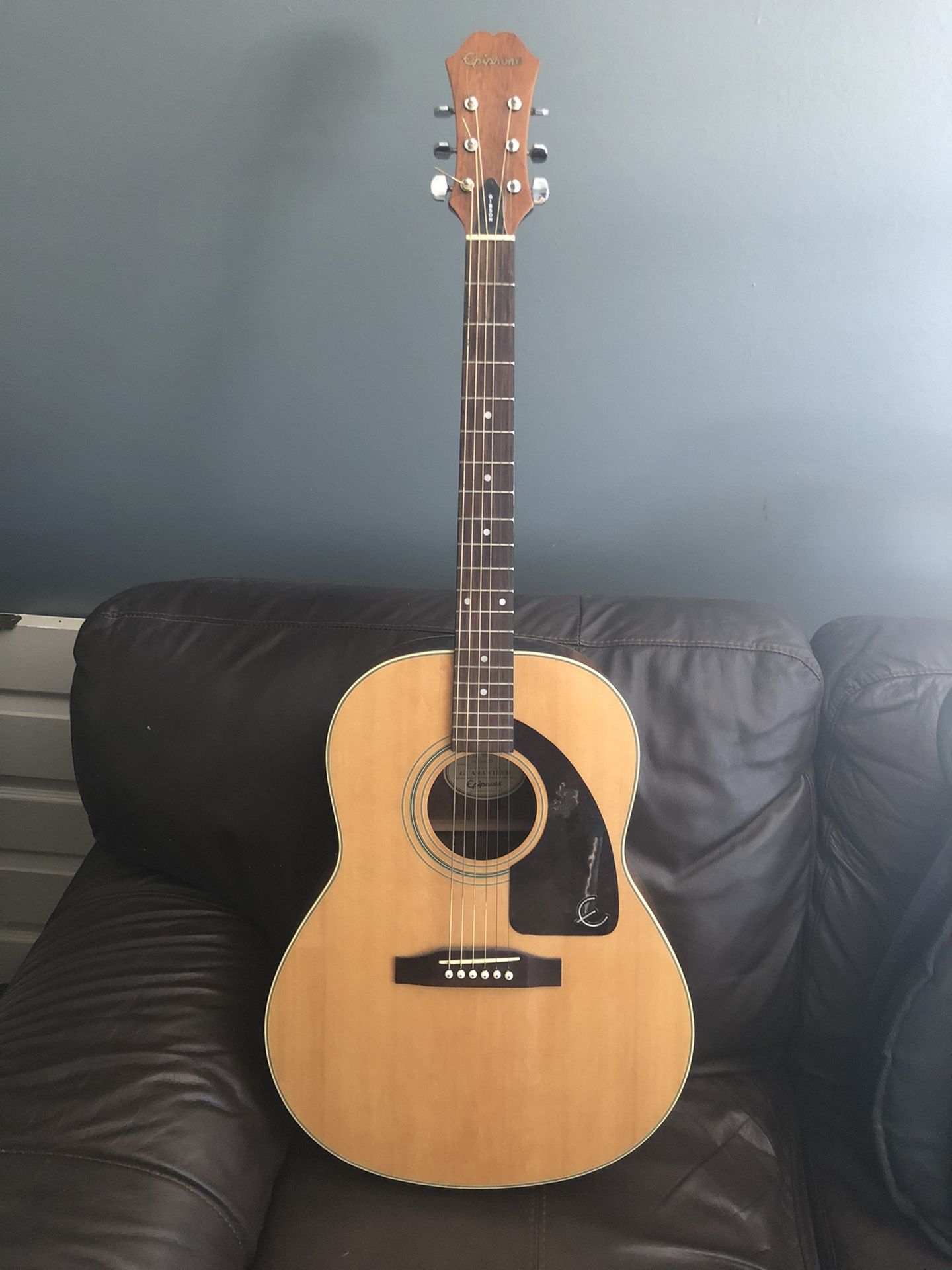 Gibson Epiphone Acoustic Guitar