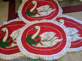Holiday Swan Placemats