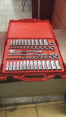 Drive socket set