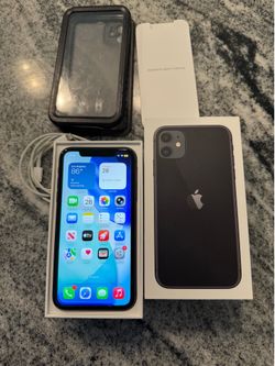 Apple iPhone 11 -  Unlocked - 128GB Black,  Battery maximum capacity 72 percent