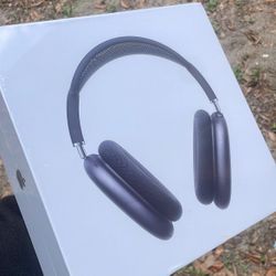 Air Pod Maxes 