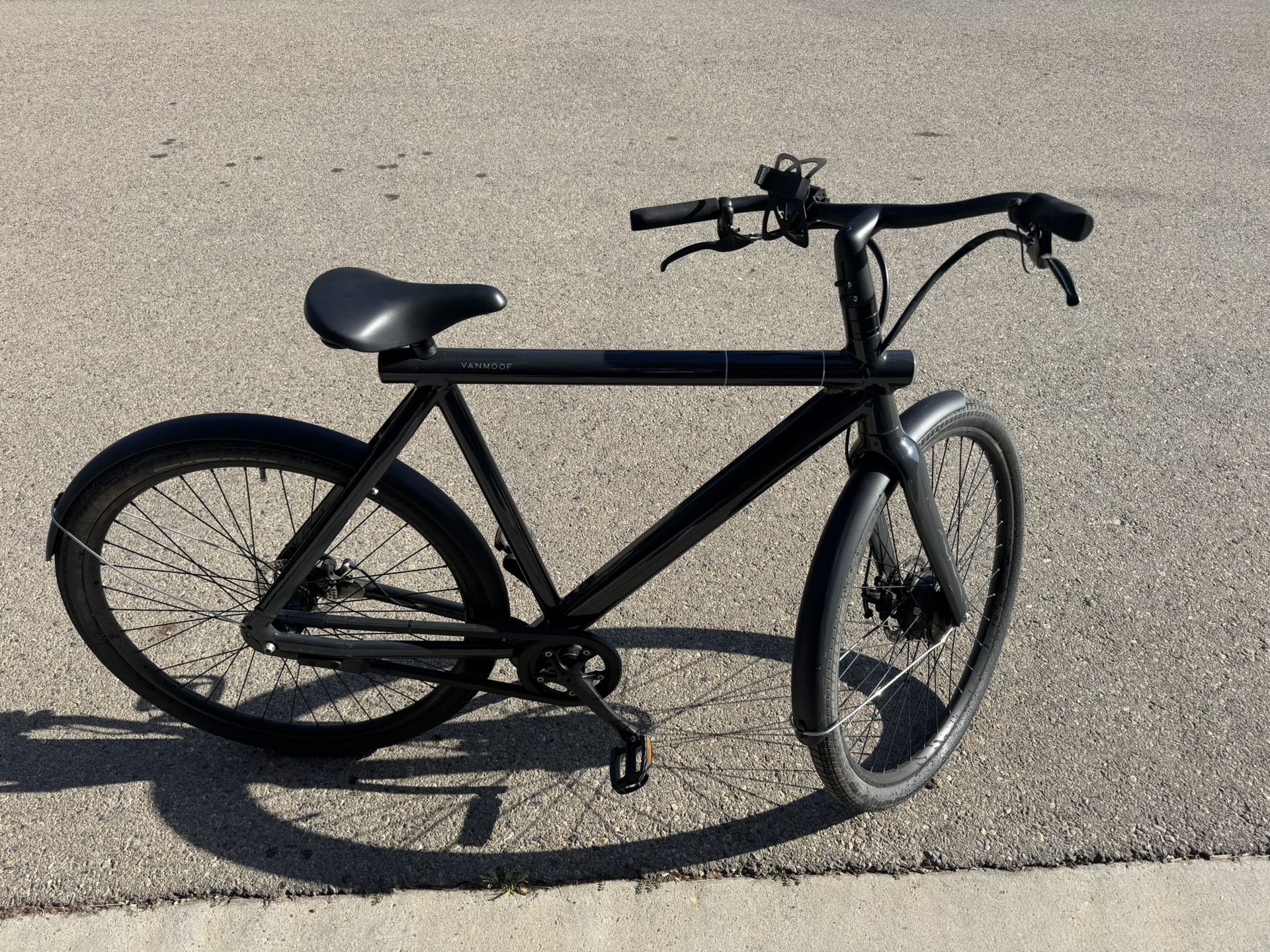 Vanmoof S2 Electric Bike And Heavy Duty Bike Lock Bikes & Cycling