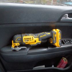 New Xr DeWalt Multi Tool