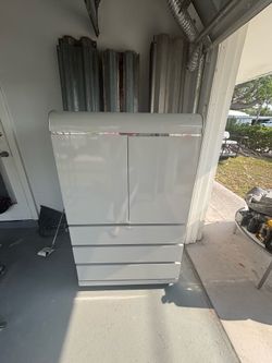 TV stand/dresser storage compartment
