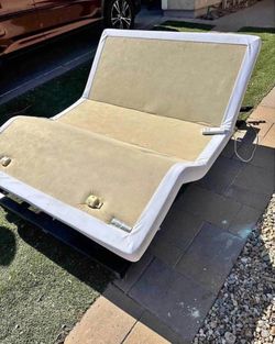 SERTA ESSENTIALS ADJUSTABLE BED (FULL)