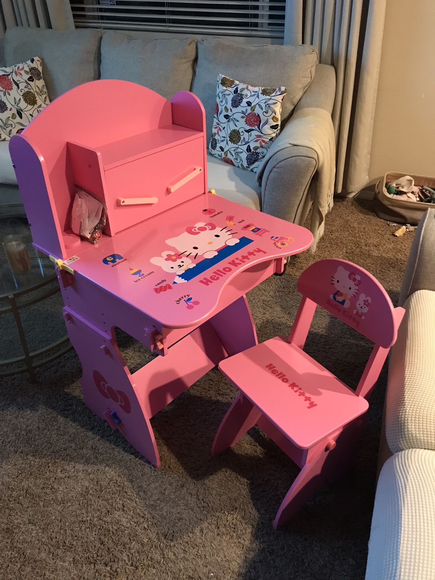 4.5’ Hello Kitty Kids Study Desk and Chair