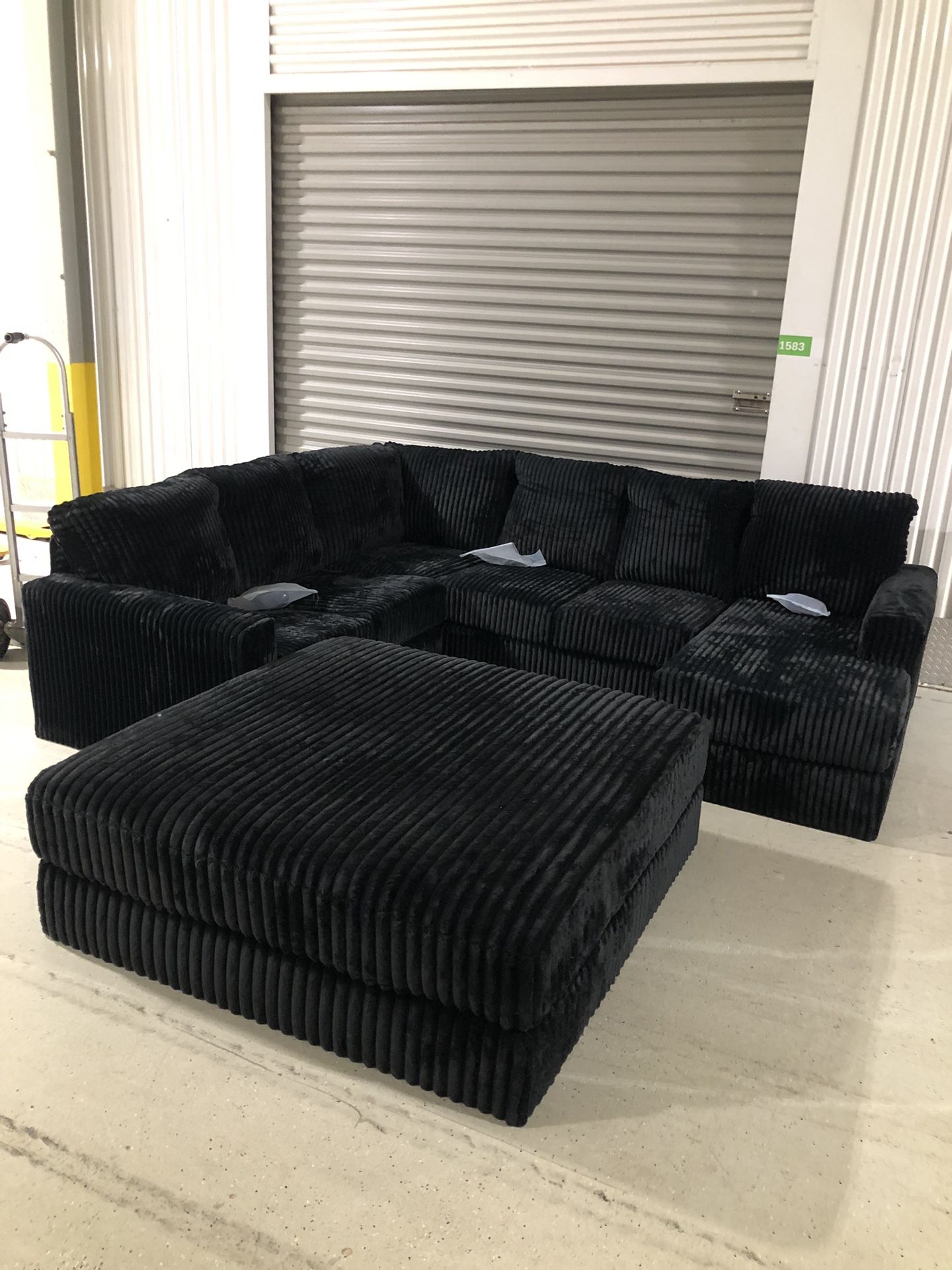 3pc Sectional and Ottoman