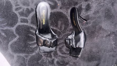 black kitten heels