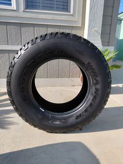 1- TIRE Goodyear wrangler ATS P265  70R17 it's only three months old read description, please