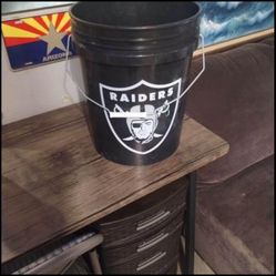 Raider Bucket