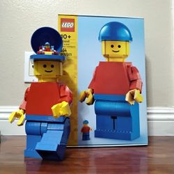 Up Scaled Lego Minifigure 40649