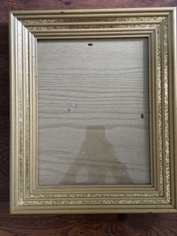 Gold Ornate Wood Photo Frame 9x12 Portrait Wall Mount Clear Glass Rear-Loading
