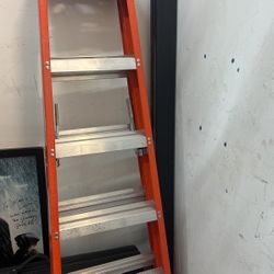 Louisville 6ft Ladder 