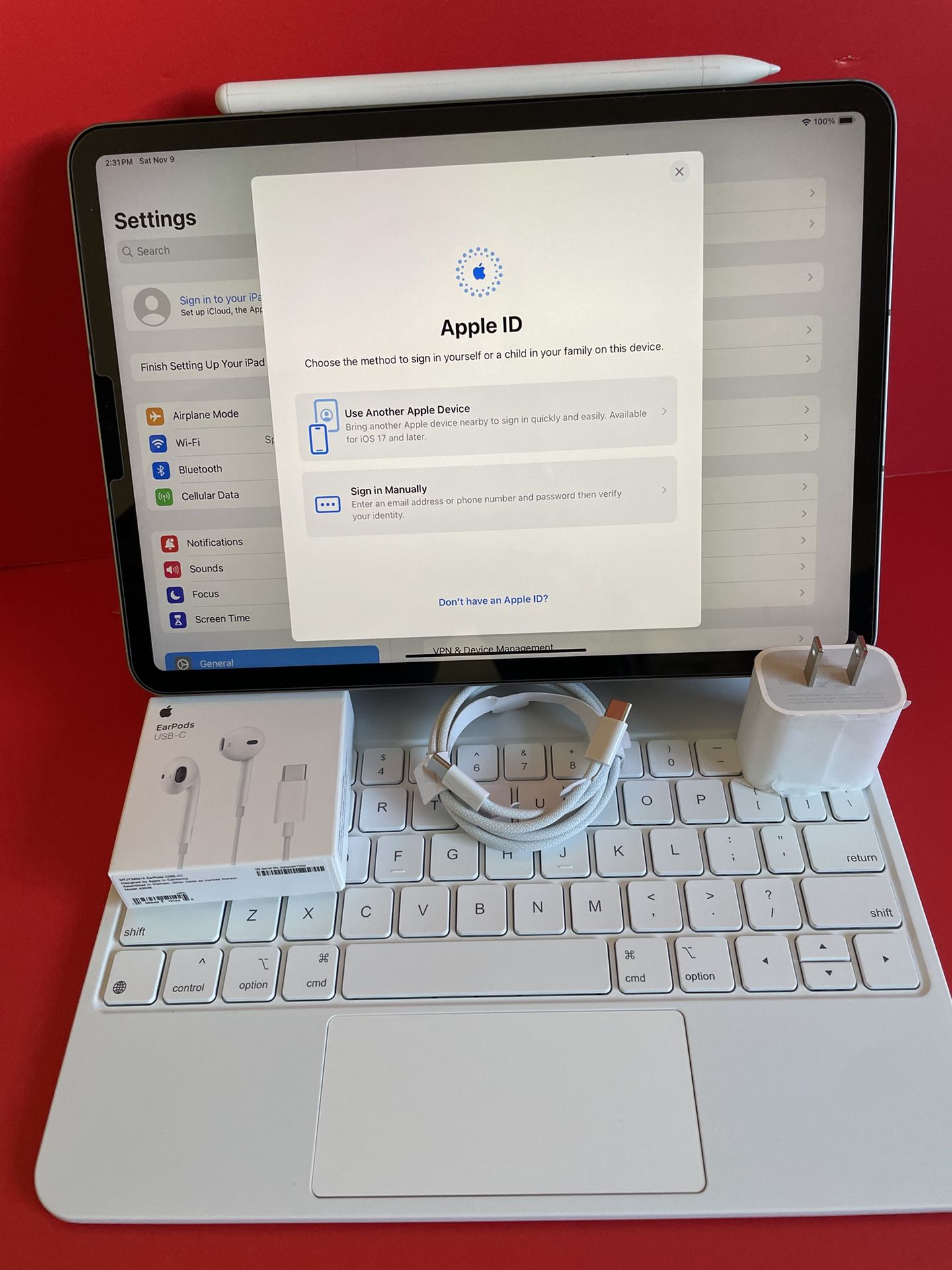 128GB Apple IPad Pro 11” 4th Generation (2022 Model / M2 chip) Wi