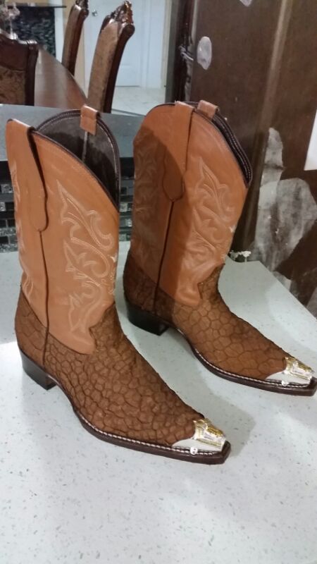 Bota vaquera mexicana panza de res muy bonita