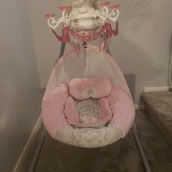 Fisher-Price Rose Chandelier Deluxe Baby Swing